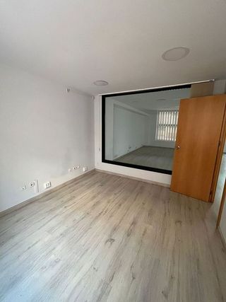 Oficina en alquiler en La Calzada en Sevilla