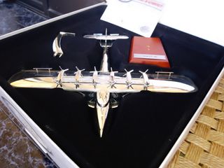 Avión de colección militar 