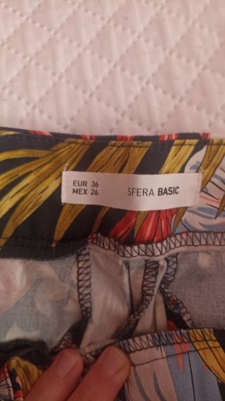 Pantalón estampado floral