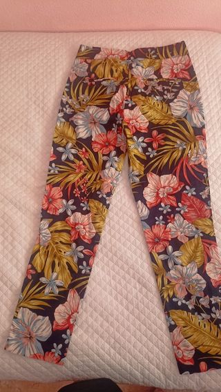 Pantalón estampado floral