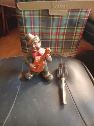 Figura de músico con guitarra