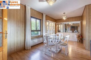 Chalet en venta en Gójar