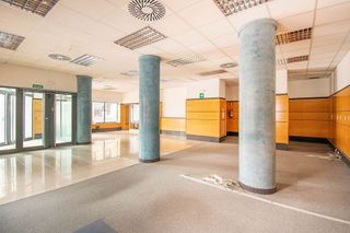 Local comercial en alquiler en Ensanche en Pamplona
