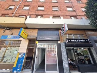 Local comercial en alquiler en El Llano en Gijón