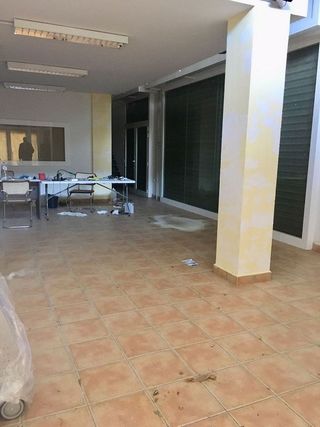 Local comercial en alquiler en Cappont en Lleida