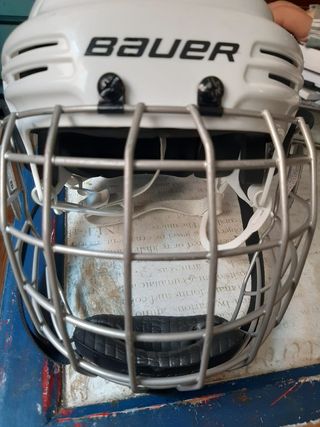 Casco de hockey Bauer