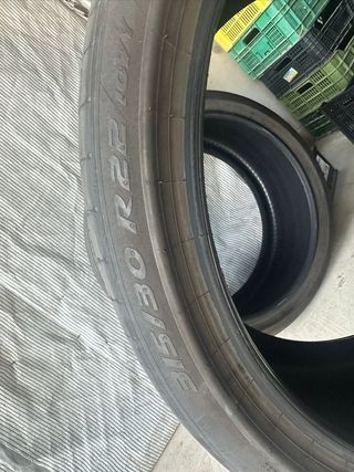 2 Neumáticos de coche Pirelli pzO 315/30/22"