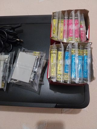 Impresora Epson Stylus SX235W + Cartuchos