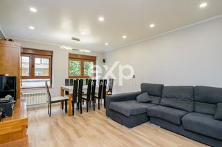 Piso en venta en Tenderina Alta - Fozaneldi en Oviedo