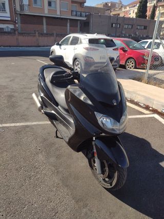 Yamaha Majesty 400 Scooter