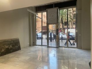 Local comercial en alquiler en Ensanche Centro - Puerto en Málaga