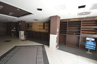 Local comercial en alquiler en Ensanche en Coruña (A)