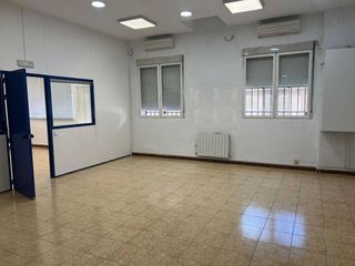 Local comercial en alquiler en Avda Europa - San Antón en Toledo
