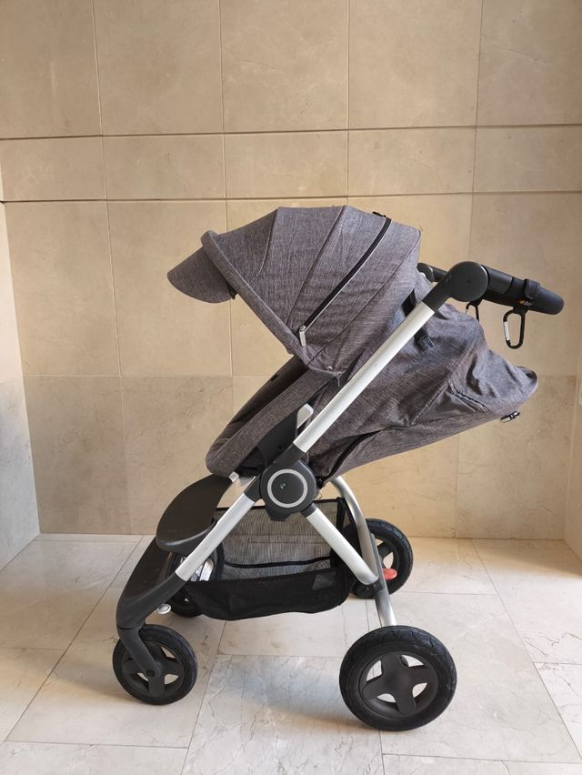 Carro Bebé Stokke Scoot Gris