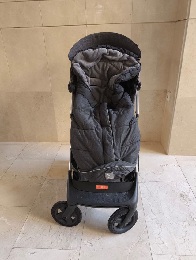 Carro Bebé Stokke Scoot Gris