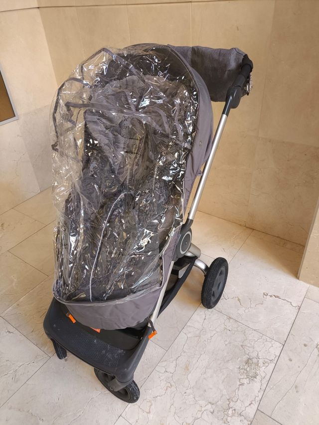 Carro Bebé Stokke Scoot Gris