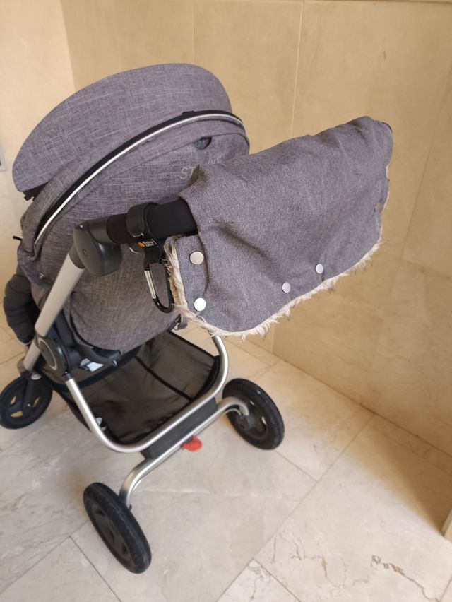 Carro Bebé Stokke Scoot Gris