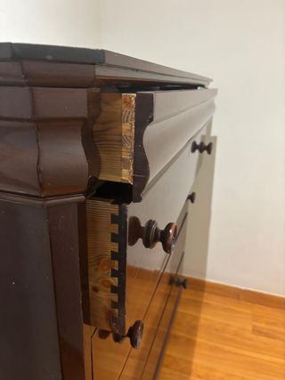Cómoda antigua madera maciza