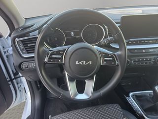 KIA Ceed  Diesel Hibryd  30.000Km!!!!!!!!!!