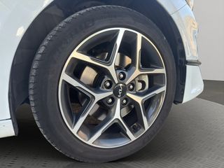 KIA Ceed  Diesel Hibryd  30.000Km!!!!!!!!!!