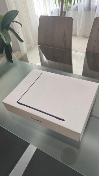 MacBook Air 15” M2 Medianoche
