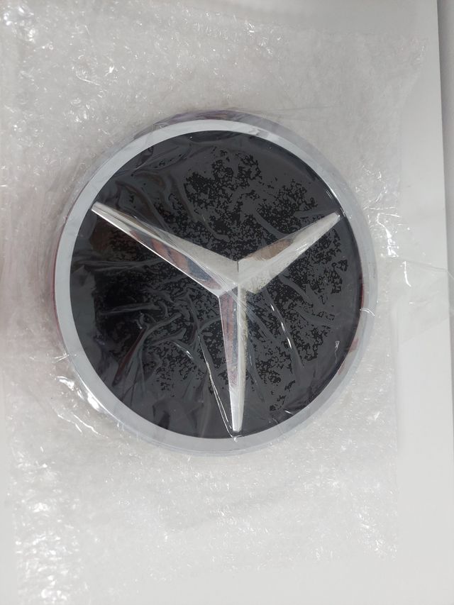 Insignia Mercedes Clase S W220