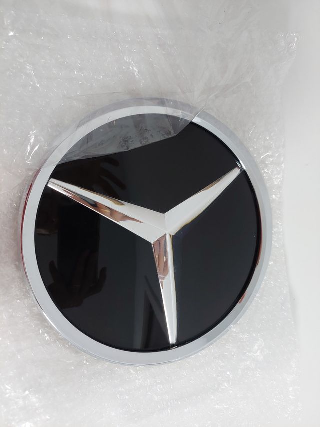 Insignia Mercedes Clase S W220