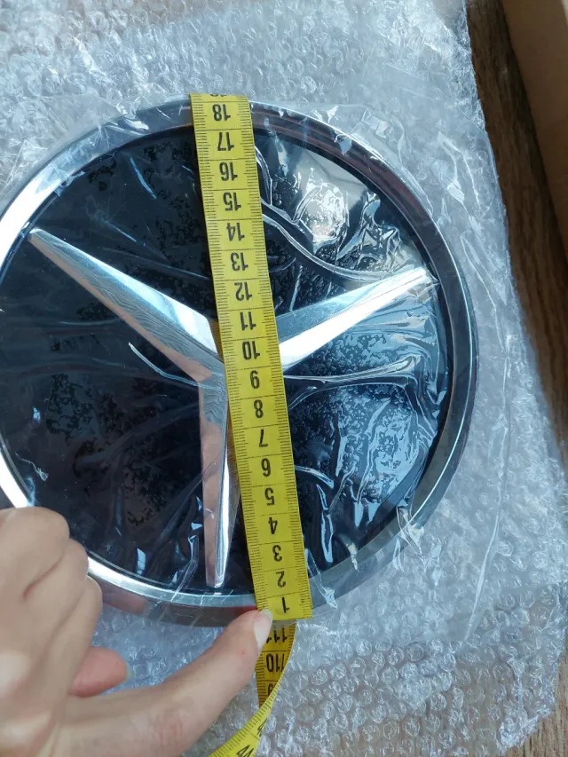 Insignia Mercedes Clase S W220