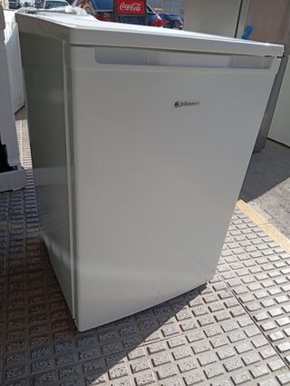Congelador bajo encimera nuevo