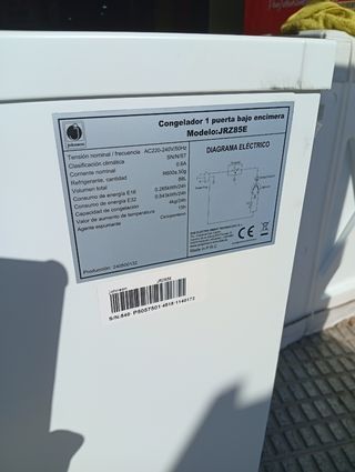 Congelador bajo encimera nuevo