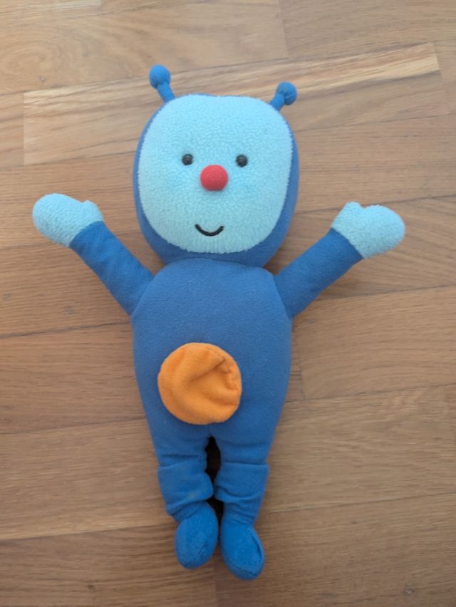 Peluche alienígena azul