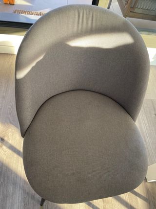 4 Sillas Tapizadas de BANAK