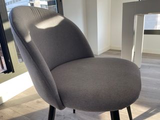 4 Sillas Tapizadas de BANAK