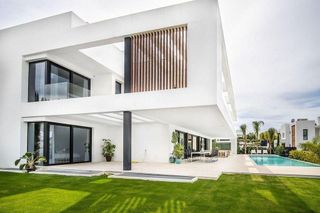 Chalet en alquiler en Los Naranjos - Las Brisas en Marbella