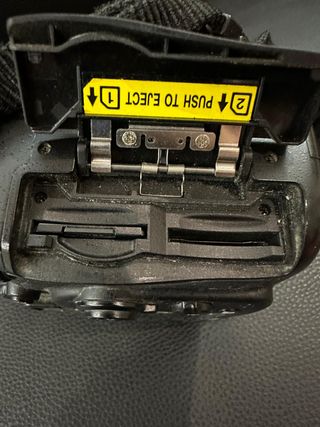 Nikon D7100 + Lente 18-105mm VR