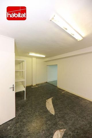 Local comercial en alquiler en Ensanche en Pamplona