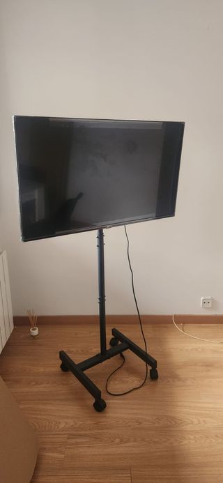 Smart TV TD System 40 con base