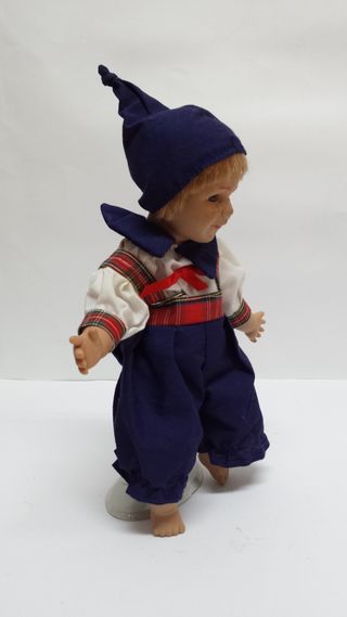 Muñeca Tipo Gestos RF12