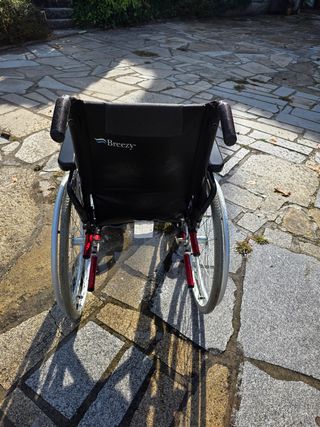 Silla de ruedas de aluminio granate BREEZY