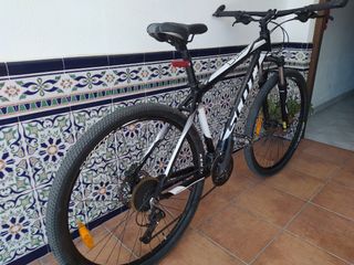 Bicicleta Scott Aspect 940.
Aluminio 29"