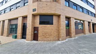 Local comercial en venta en Montecerrao en Oviedo