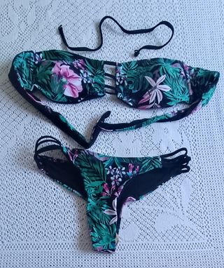 Bikini estampado flores tropicales talla M