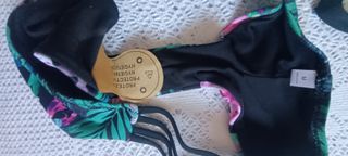 Bikini estampado flores tropicales talla M