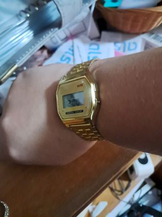 Reloj Dorado WR