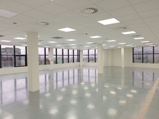 Oficina en alquiler en Zona Industrial en Prat de Llobregat, El