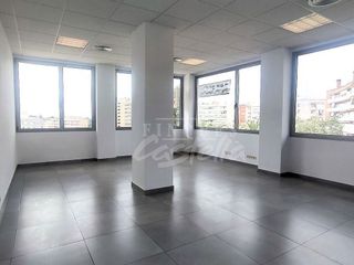 Oficina en alquiler en Cerdanyola en Mataró