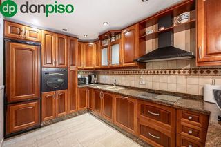 Casa adosada en venta en Pajaritos - Plaza de Toros en Granada