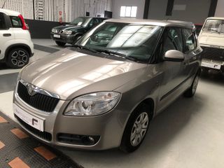 Skoda Fabia camio de nombre y garantía incluído
