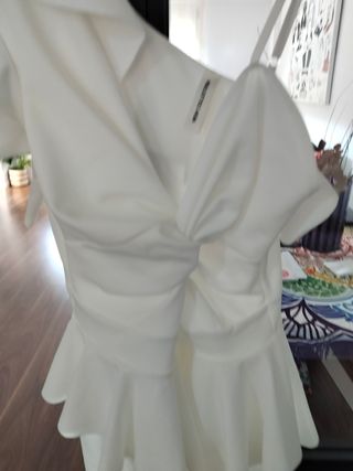 Mono blanco elegante