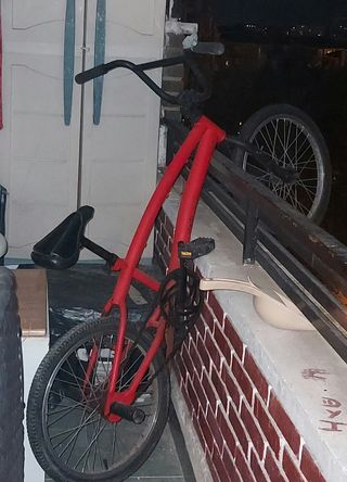 Bicicleta BMX Roja
No hago envíos